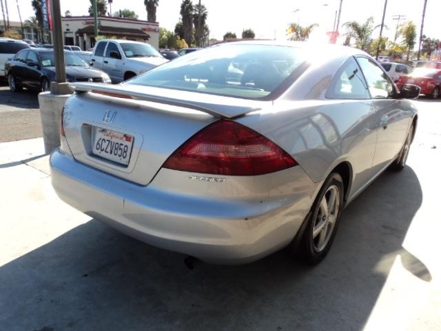 Honda Accord 2005 photo 1