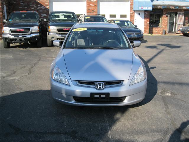 Honda Accord 2005 photo 1