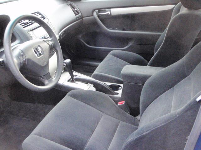 Honda Accord 2005 photo 3