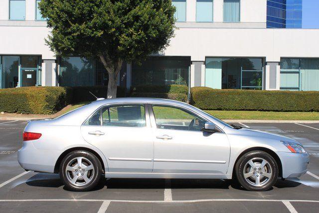 Honda Accord 2005 photo 2