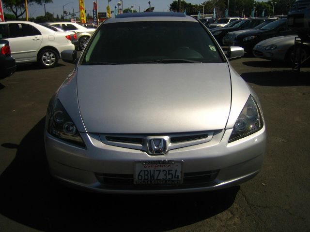 Honda Accord 2005 photo 2