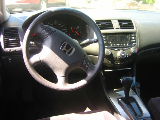 Honda Accord 2005 photo 7