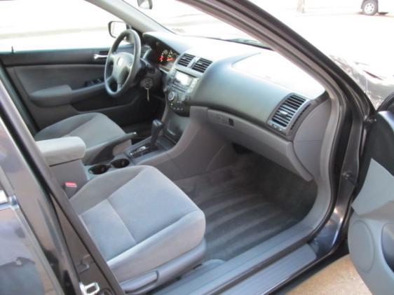 Honda Accord 2005 photo 4
