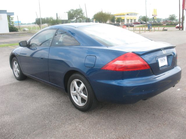 Honda Accord 2005 photo 2