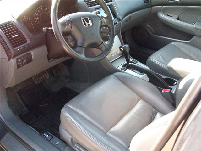 Honda Accord 2005 photo 2
