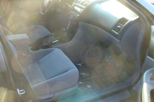 Honda Accord 2005 photo 4