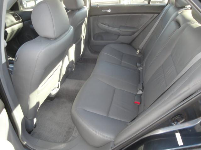 Honda Accord 2005 photo 5