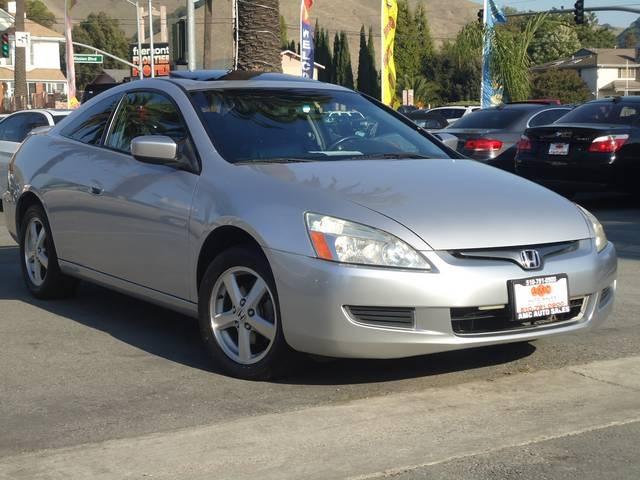 Honda Accord 2005 photo 1