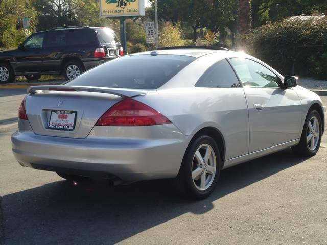 Honda Accord 2005 photo 3