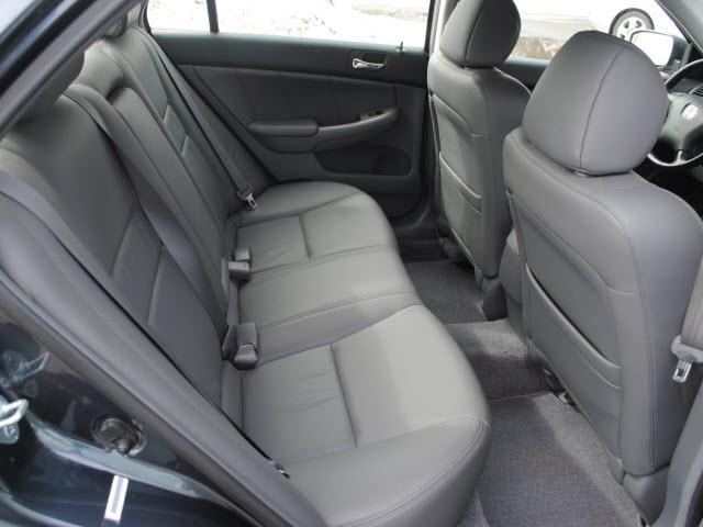 Honda Accord 2005 photo 4