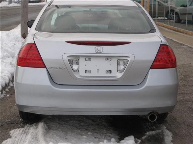 Honda Accord 2005 photo 4