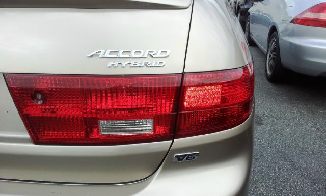 Honda Accord 2005 photo 2