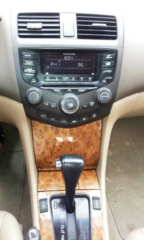 Honda Accord 2005 photo 6