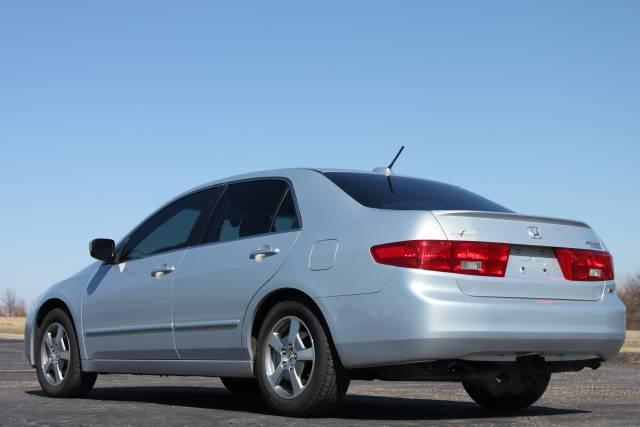 Honda Accord 2005 photo 3