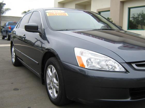Honda Accord 2005 photo 1