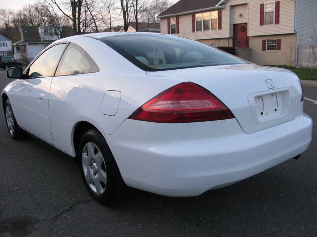 Honda Accord 2005 photo 4