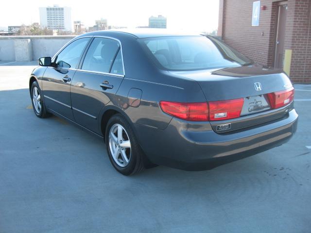 Honda Accord 2005 photo 4