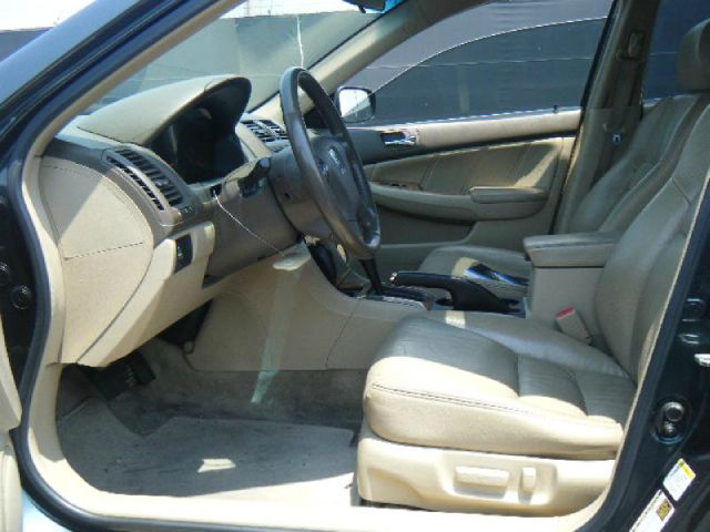 Honda Accord 2005 photo 1