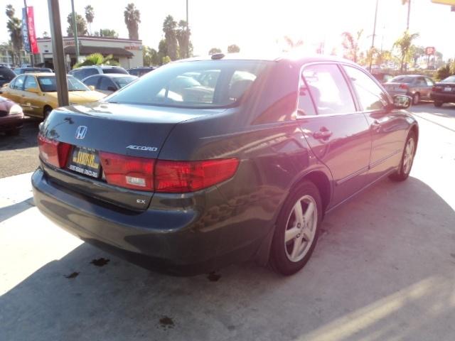 Honda Accord 2005 photo 1