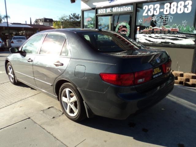 Honda Accord 2005 photo 2