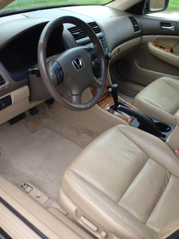 Honda Accord 2005 photo 9