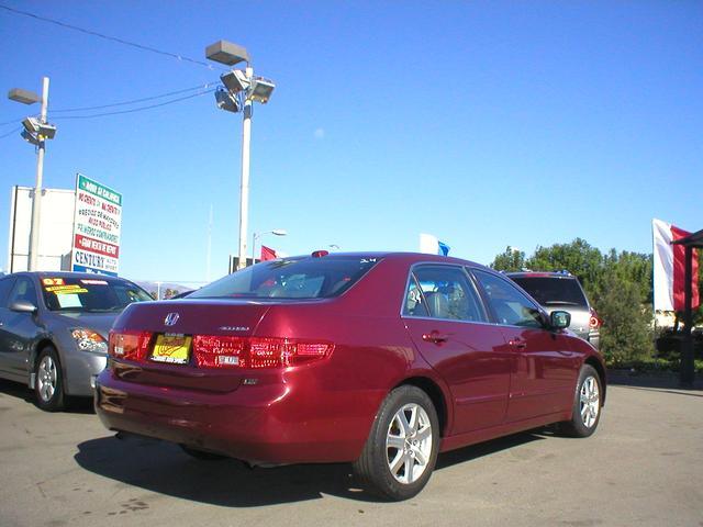 Honda Accord 2005 photo 1
