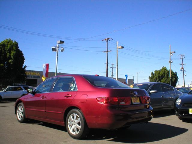 Honda Accord 2005 photo 2