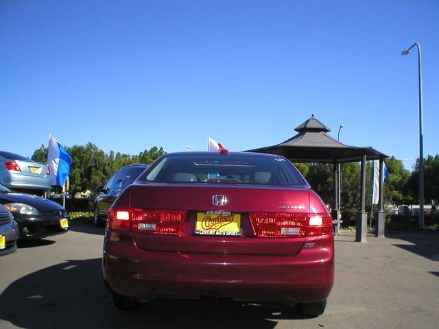 Honda Accord 2005 photo 3