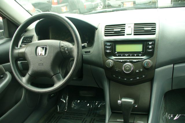 Honda Accord 2005 photo 1