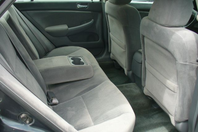 Honda Accord 2005 photo 2