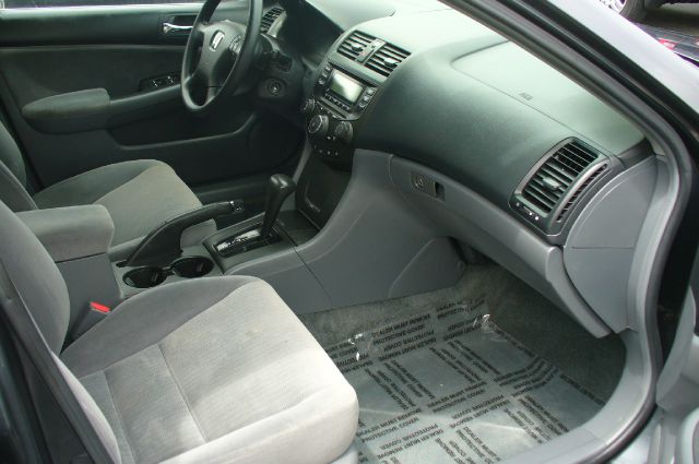 Honda Accord 2005 photo 4