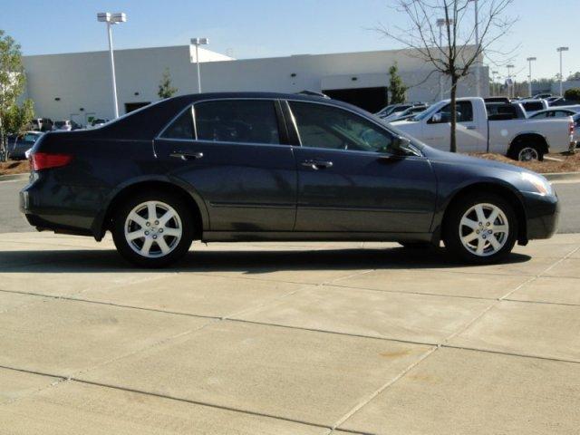 Honda Accord 2005 photo 2