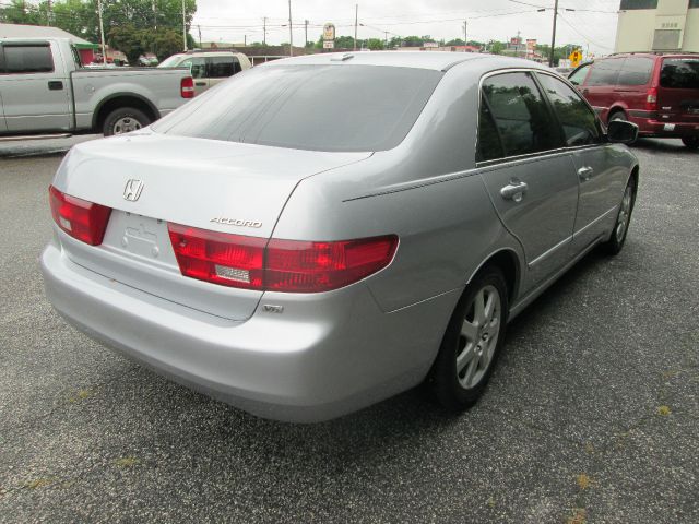Honda Accord 2005 photo 16