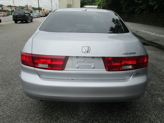 Honda Accord 2005 photo 17