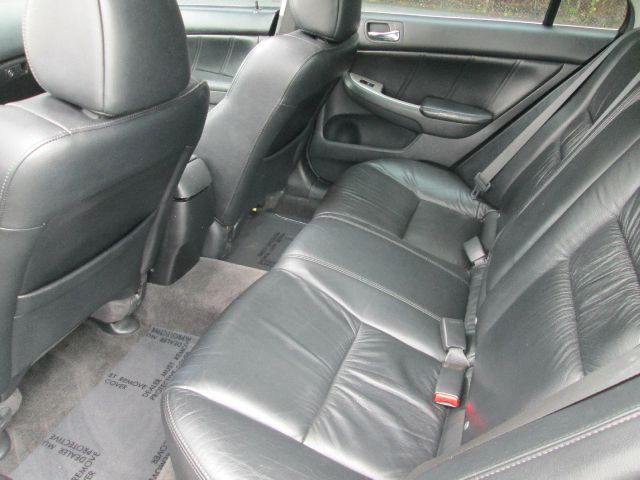 Honda Accord 2005 photo 2