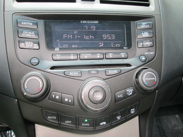 Honda Accord 2005 photo 9