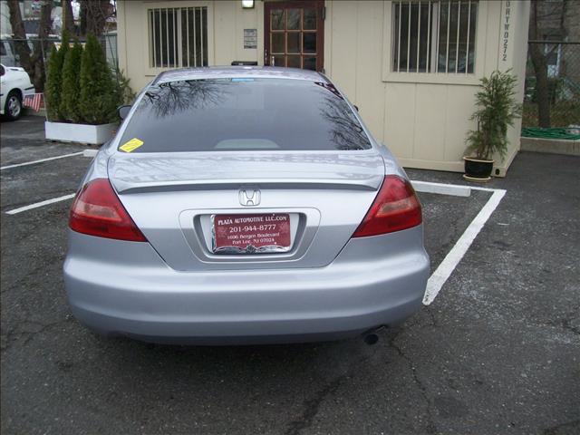 Honda Accord 2005 photo 1