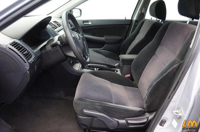 Honda Accord 2005 photo 2