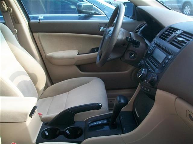 Honda Accord 2005 photo 2