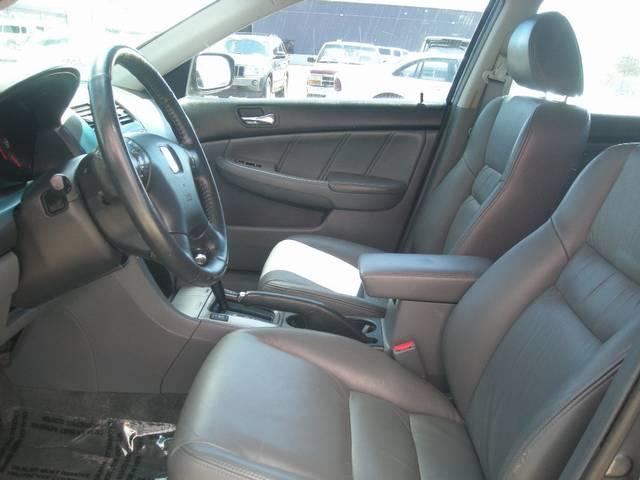 Honda Accord 2005 photo 2