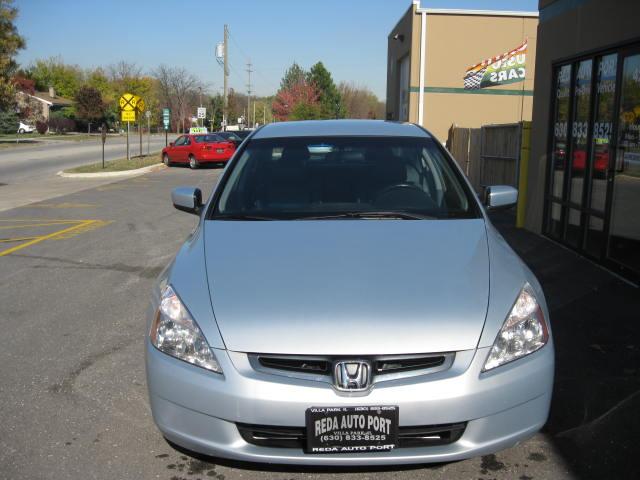 Honda Accord ESi Sedan