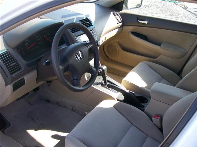 Honda Accord 2005 photo 2