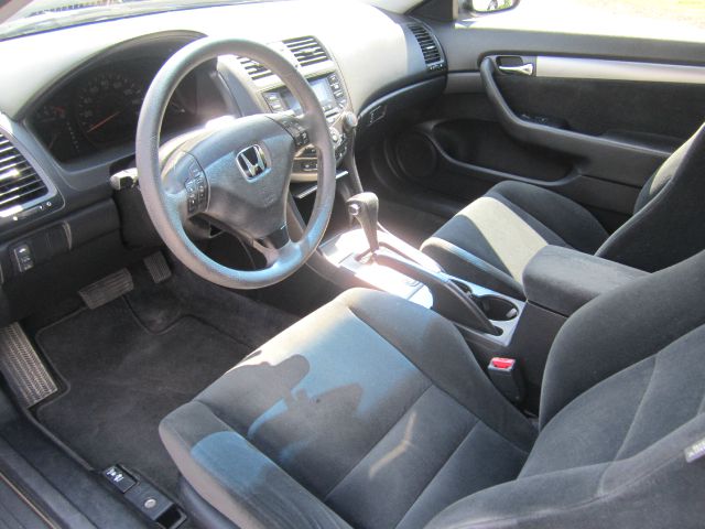 Honda Accord 2005 photo 2