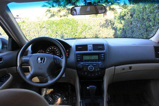 Honda Accord 2005 photo 2