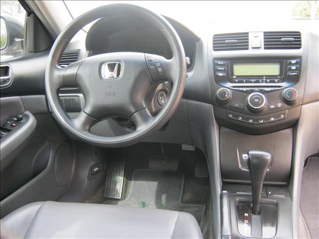 Honda Accord 2005 photo 3
