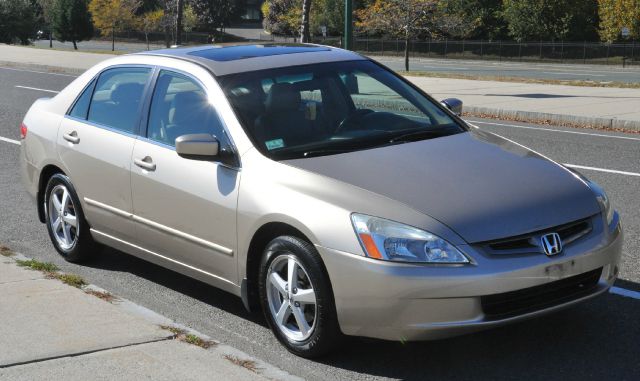Honda Accord 2005 photo 16