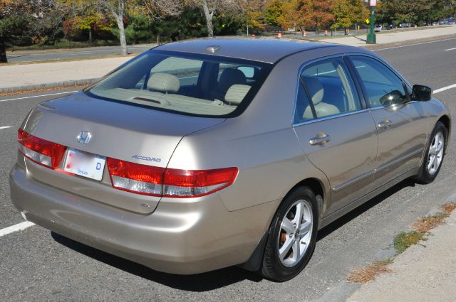 Honda Accord 2005 photo 17