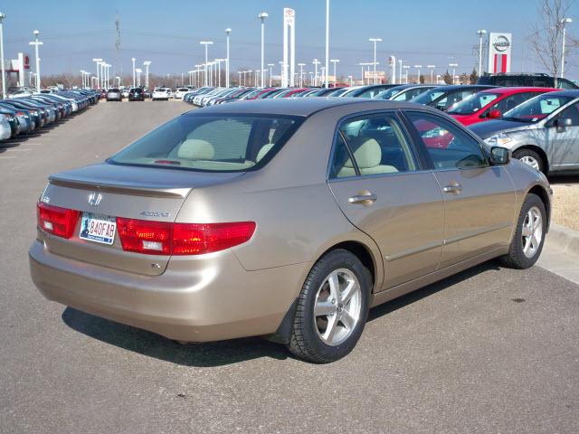 Honda Accord 2005 photo 1