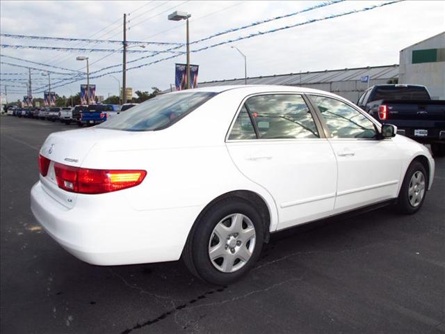 Honda Accord 2005 photo 2