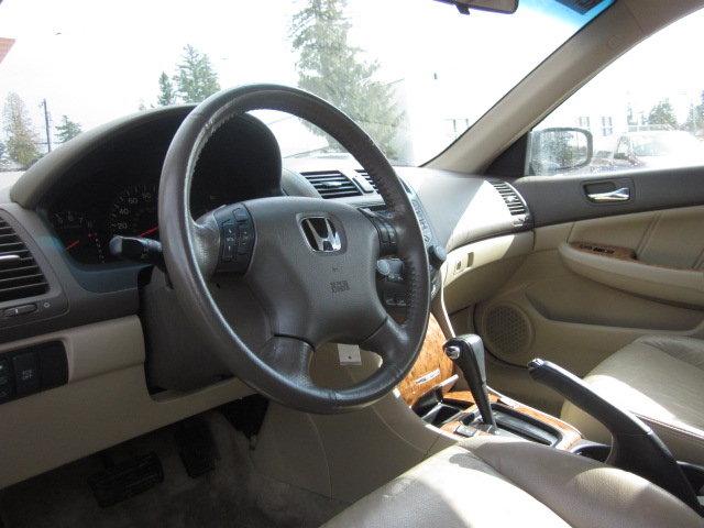 Honda Accord 2005 photo 2